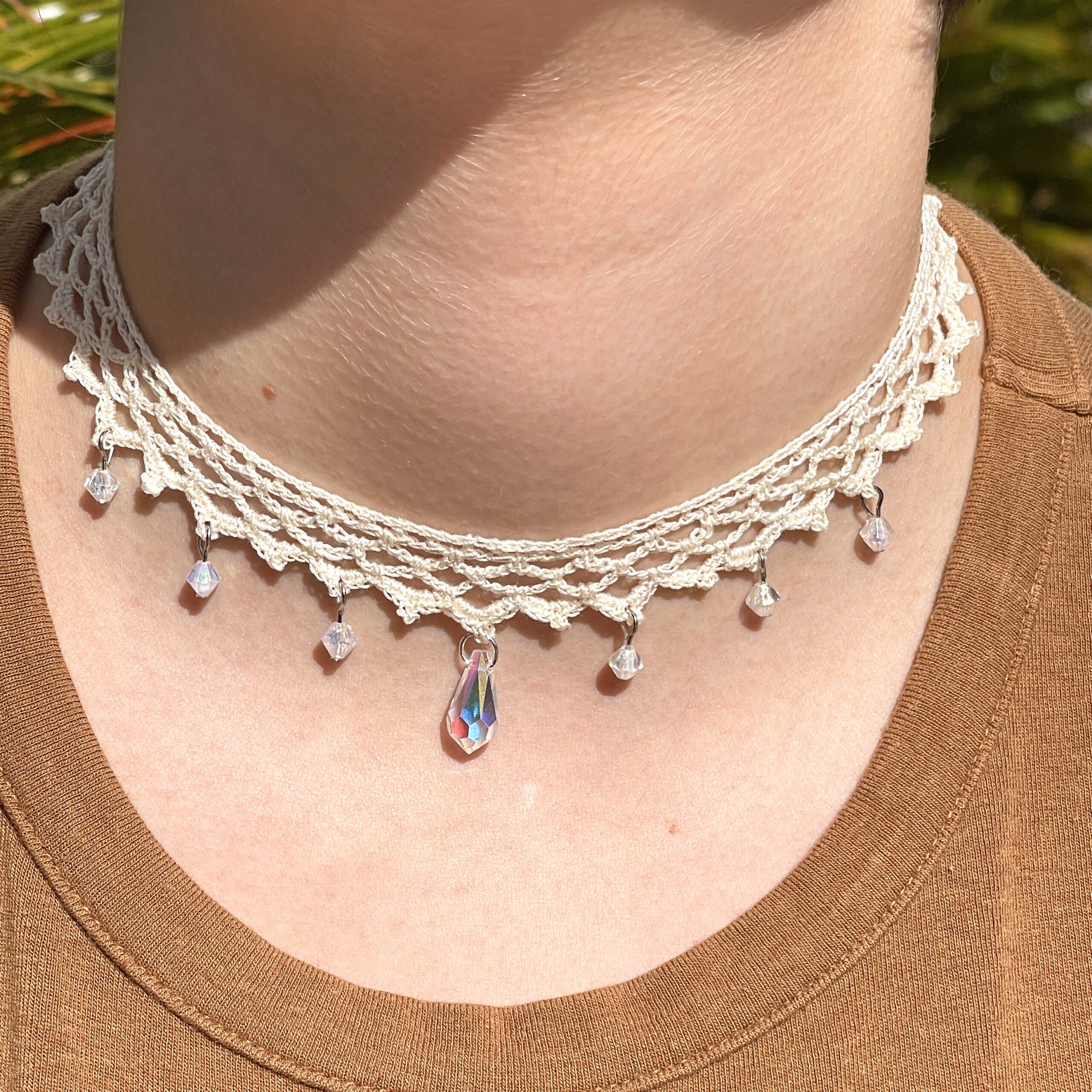 Teardrop Choker Necklace - Image 4
